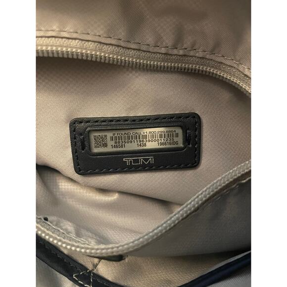 New TUMI Tyler Voyageur Womens Indigo Blue Crossbody - Picture 6 of 14